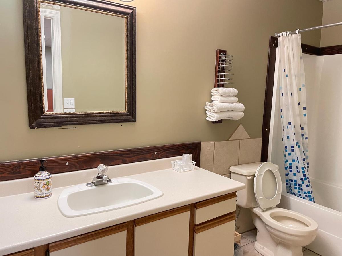 Merritt Lodge エクステリア 写真