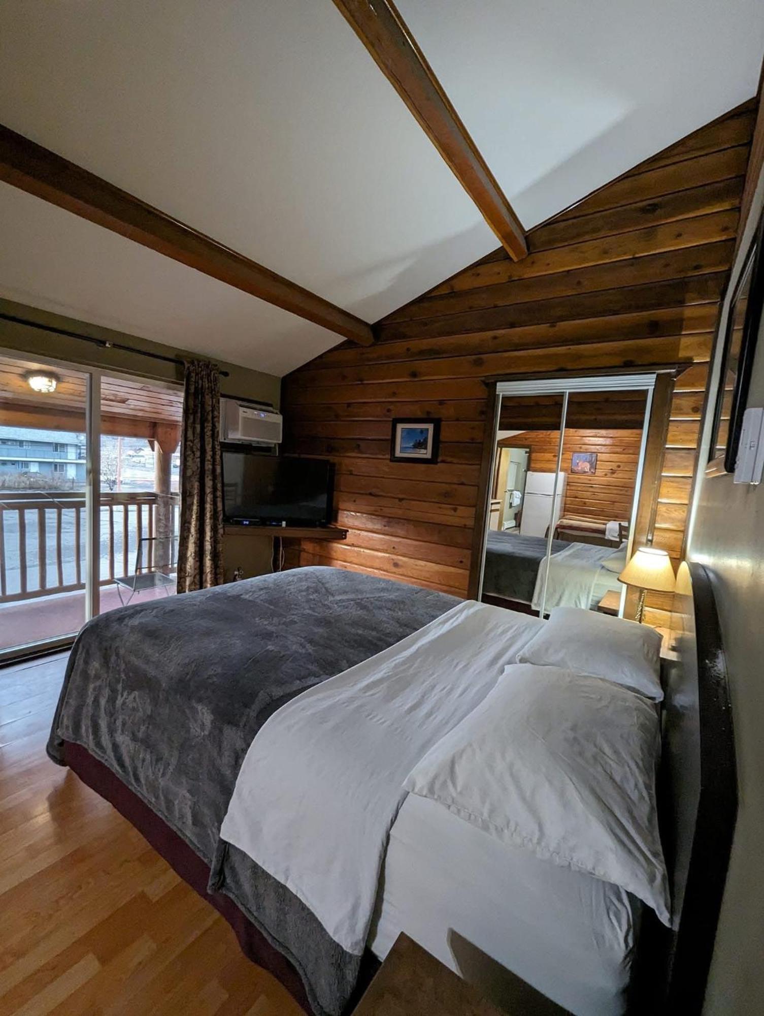 Merritt Lodge エクステリア 写真