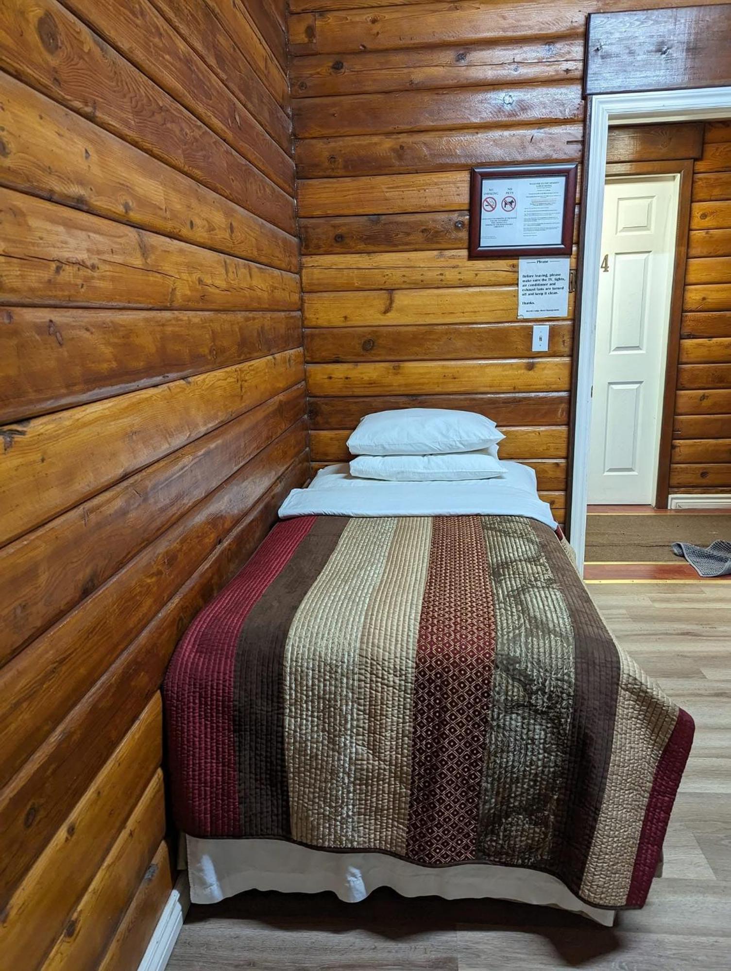 Merritt Lodge エクステリア 写真